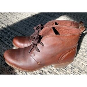 Clarks Brown Leather Desert Chukka Boots Womens 6.5 Casual Minimalist Classic